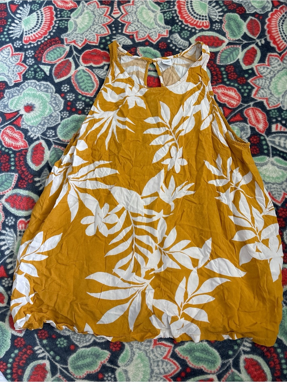 Old Navy High Neck Key Hole back swing Tank